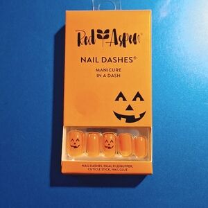 Red Aspen press on nail